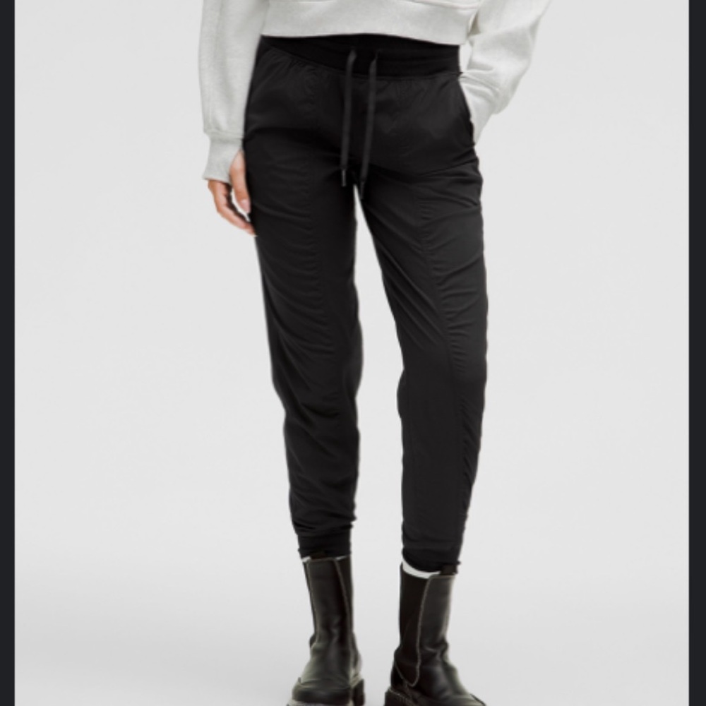 Lululemon Dance Studio Mid-Rise Jogger *Full Length
